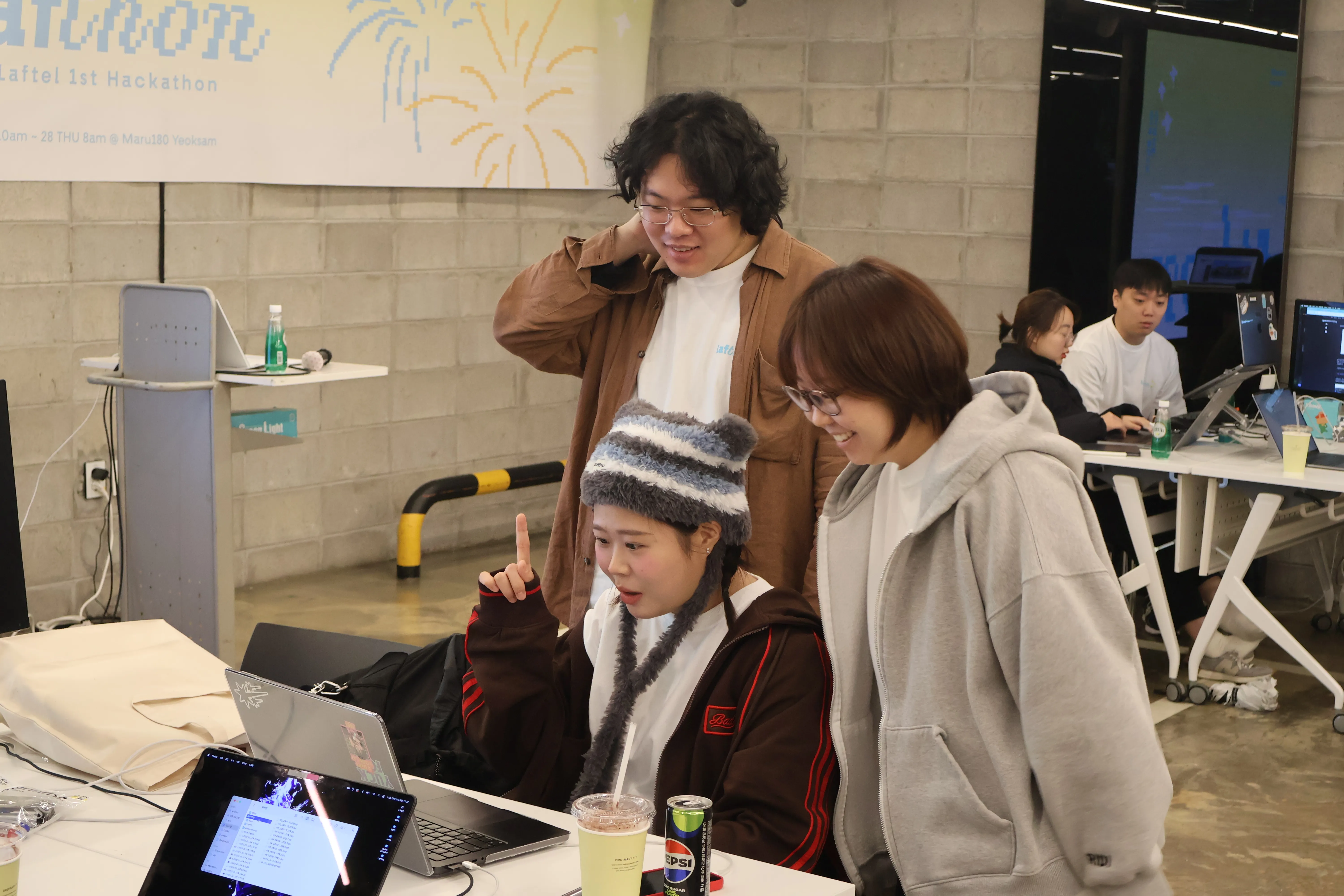 애니 캐릭터 머리 합성해주는 앱을 만드는 메리미 팀! (구경꾼 단테)